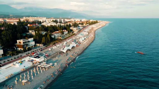 Пляж отеля замок Богатырь в Сочи